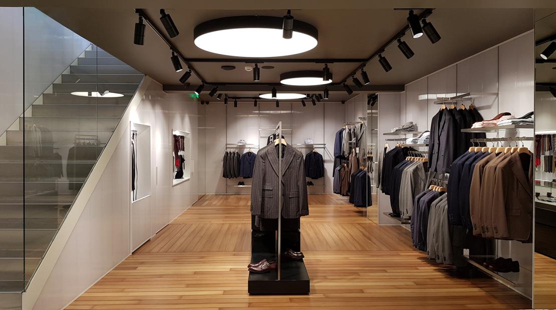 Tailor, Γλυφάδα